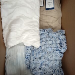 LADIES APPAREL SMALL LOT, SHELF PULLS, 5519929, 38 units, PA image 1