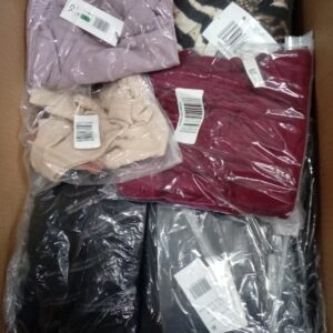 LADIES APPAREL SMALL LOT, SHELF PULLS, 5520102, 42 units, PA image 3