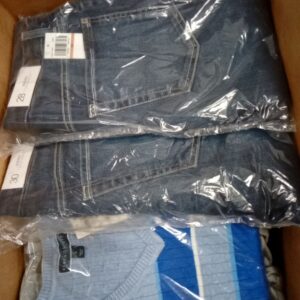 LADIES APPAREL SMALL LOT, SHELF PULLS, 5520103, 44 units, PA image 5