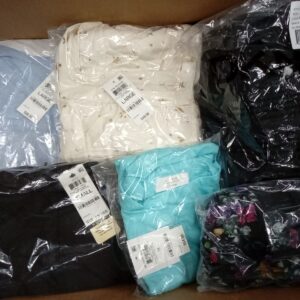 LADIES APPAREL SMALL LOT, SHELF PULLS, 5520142, 29 units, PA image 1