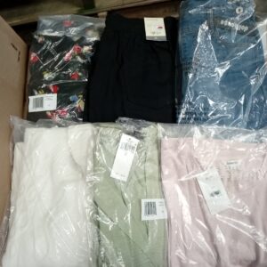 LADIES APPAREL SMALL LOT, SHELF PULLS, 5520351, 39 units, PA image 1
