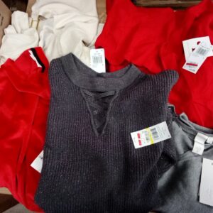 LADIES APPAREL SMALL LOT, SHELF PULLS, 5520572, 31 units, PA image 2