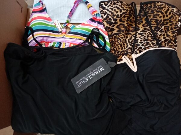 LADIES SWIMWEAR SMALL LOT, SHELF PULLS, 5520654, 57 units, PA image 4