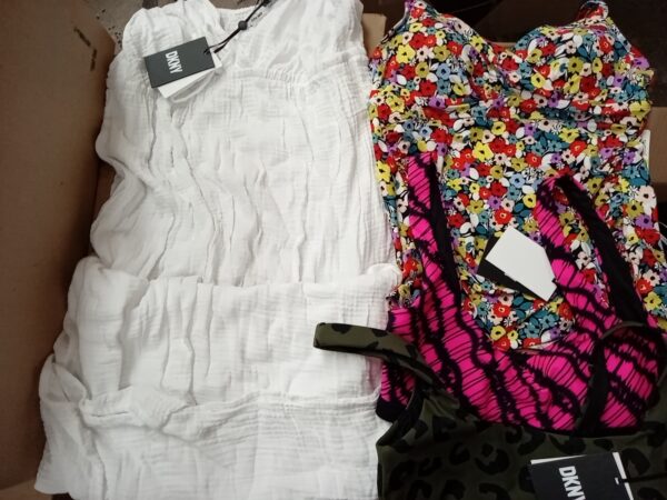 LADIES SWIMWEAR SMALL LOT, SHELF PULLS, 5520670, 44 units, PA image 4