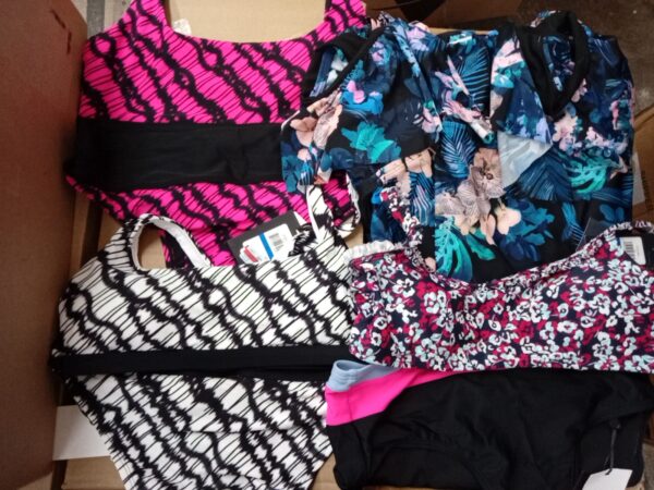 LADIES SWIMWEAR SMALL LOT, SHELF PULLS, 5520673, 66 units, PA image 1