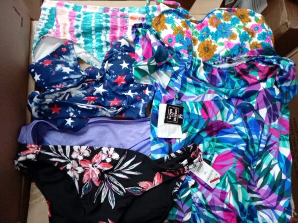 LADIES SWIMWEAR SMALL LOT, SHELF PULLS, 5520686, 86 units, PA image 1