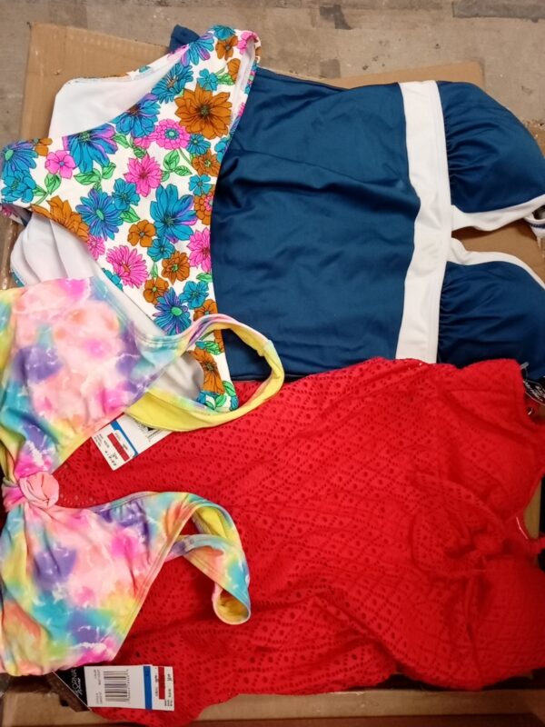 LADIES SWIMWEAR SMALL LOT, SHELF PULLS, 5520698, 87 units, PA image 4