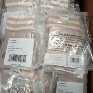 LADIES ACCESSORIES SMALL LOT, SHELF PULLS, 5520940, 100 units, PA image 1
