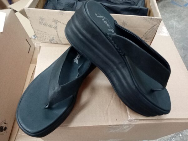 LADIES SHOES SMALL LOT, SHELF PULLS, 5521008, 16 units, PA image 5