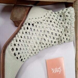 LADIES SHOES SMALL LOT, SHELF PULLS, 5521008, 16 units, PA image 4