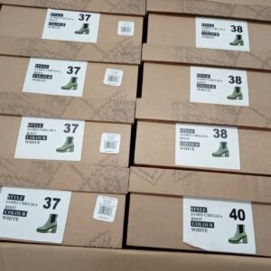 LADIES SHOES SMALL LOT, SHELF PULLS, 5521065, 24 units, PA image 3