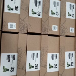 LADIES SHOES SMALL LOT, SHELF PULLS, 5521290, 24 units, PA image 4