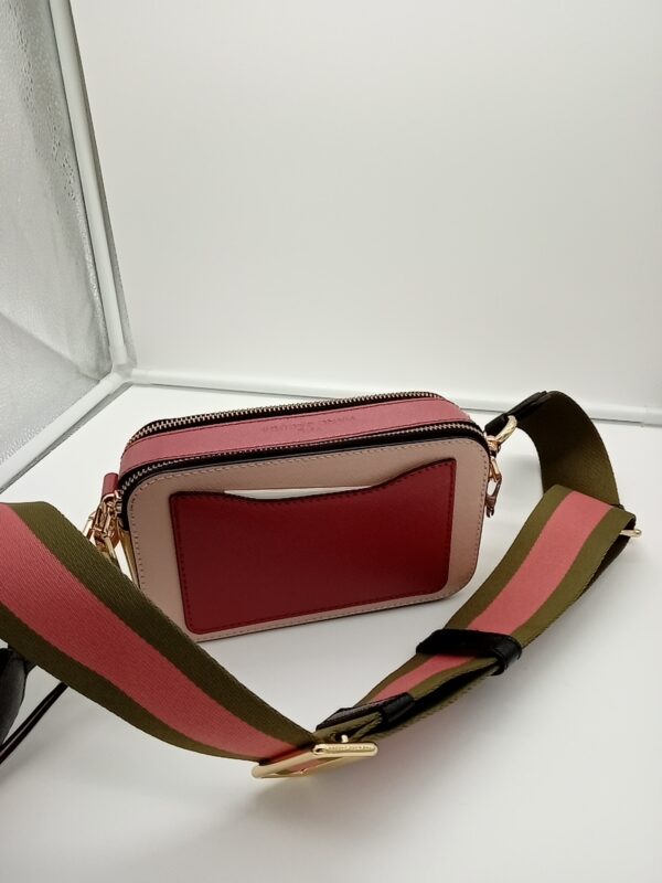 HANDBAGS AND WALLETS SMALL LOT, SHELF PULLS, 5521763, 5 units, PA image 4