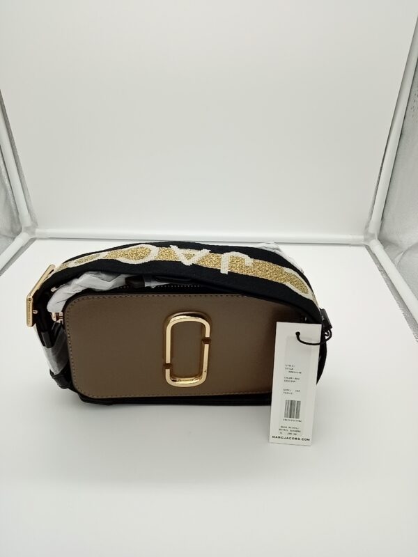 HANDBAGS AND WALLETS SMALL LOT, SHELF PULLS, 5521763, 5 units, PA image 9