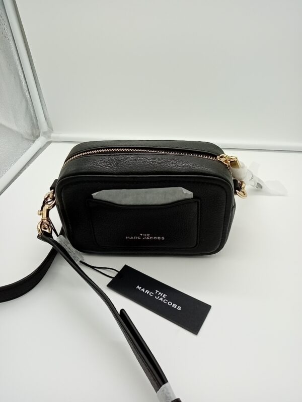 HANDBAGS AND WALLETS SMALL LOT, SHELF PULLS, 5521764, 5 units, PA image 8