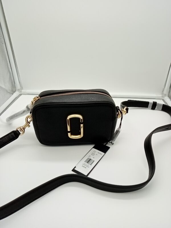 HANDBAGS AND WALLETS SMALL LOT, SHELF PULLS, 5521764, 5 units, PA image 7
