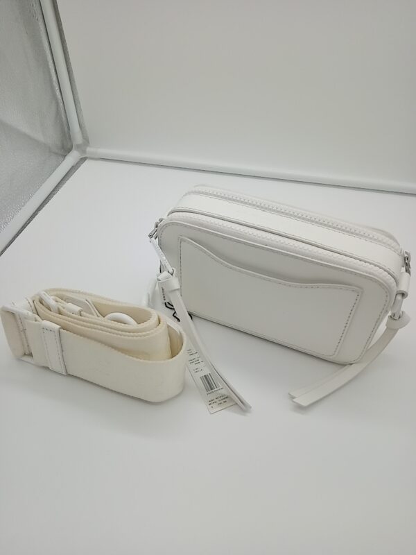 HANDBAGS AND WALLETS SMALL LOT, SHELF PULLS, 5521764, 5 units, PA image 6