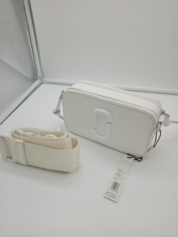 HANDBAGS AND WALLETS SMALL LOT, SHELF PULLS, 5521764, 5 units, PA image 5