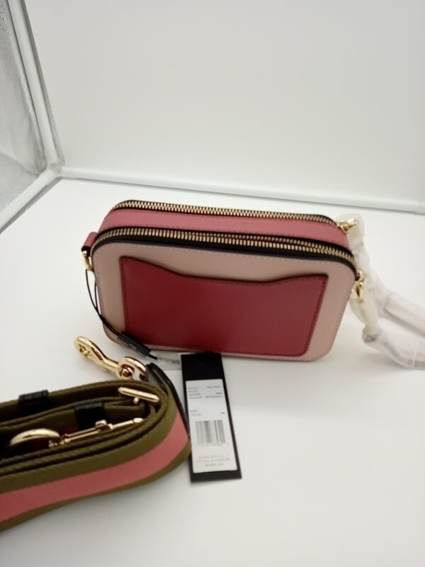 HANDBAGS AND WALLETS SMALL LOT, SHELF PULLS, 5521764, 5 units, PA image 4