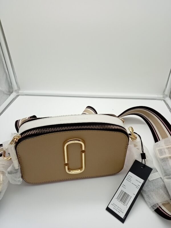 HANDBAGS AND WALLETS SMALL LOT, SHELF PULLS, 5521765, 5 units, PA image 9