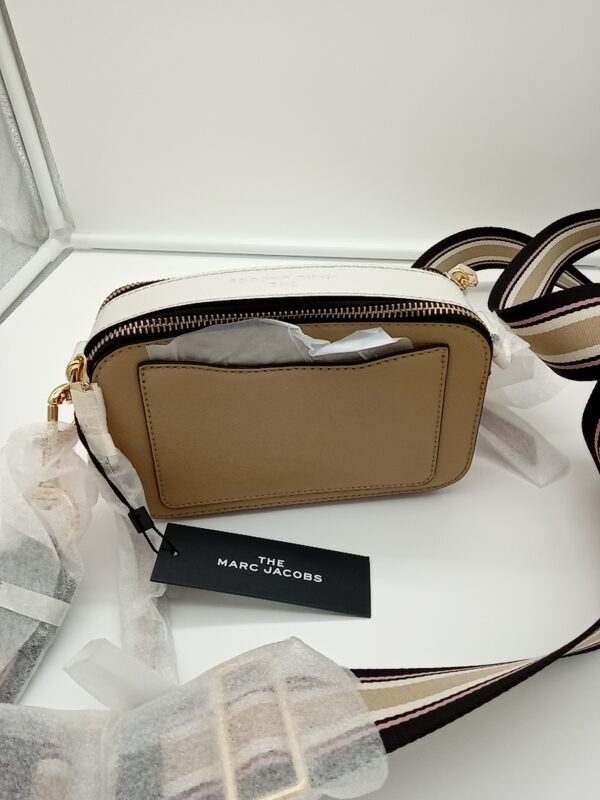 HANDBAGS AND WALLETS SMALL LOT, SHELF PULLS, 5521765, 5 units, PA image 10