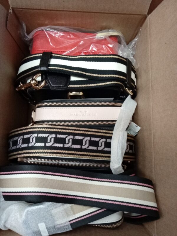 HANDBAGS AND WALLETS SMALL LOT, SHELF PULLS, 5521765, 5 units, PA image 11