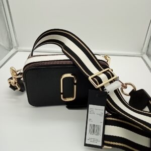 HANDBAGS AND WALLETS SMALL LOT, SHELF PULLS, 5521765, 5 units, PA image 3