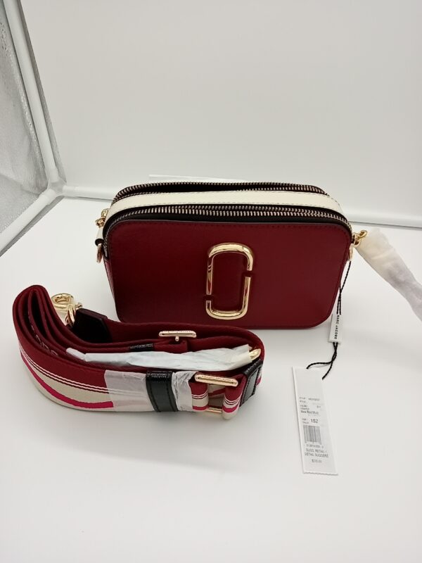 HANDBAGS AND WALLETS SMALL LOT, SHELF PULLS, 5521767, 5 units, PA image 7
