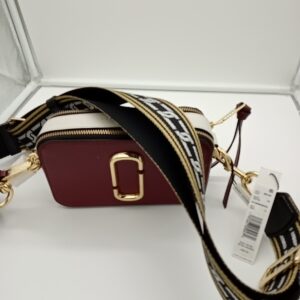 HANDBAGS AND WALLETS SMALL LOT, SHELF PULLS, 5521767, 5 units, PA image 9
