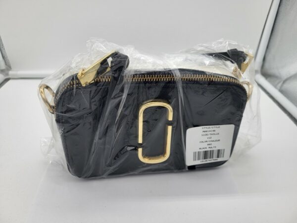HANDBAGS AND WALLETS SMALL LOT, CUSTOMER RETURNS, 5521756, 5 units, PA image 1