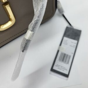 HANDBAGS AND WALLETS SMALL LOT, CUSTOMER RETURNS, 5521756, 5 units, PA image 8