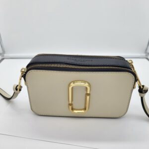 HANDBAGS AND WALLETS SMALL LOT, CUSTOMER RETURNS, 5521756, 5 units, PA image 12