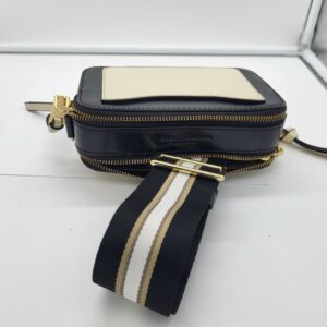 HANDBAGS AND WALLETS SMALL LOT, CUSTOMER RETURNS, 5521756, 5 units, PA image 13