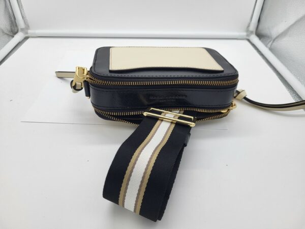 HANDBAGS AND WALLETS SMALL LOT, CUSTOMER RETURNS, 5521756, 5 units, PA image 13