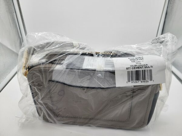 HANDBAGS AND WALLETS SMALL LOT, CUSTOMER RETURNS, 5521756, 5 units, PA image 6