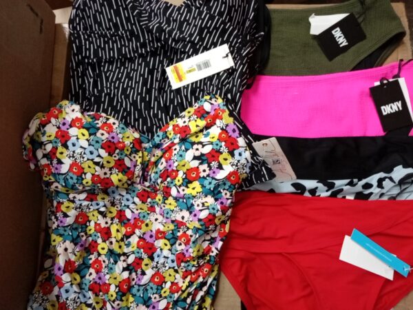 LADIES SWIMWEAR SMALL LOT, SHELF PULLS, 5520676, 36 units, PA image 2