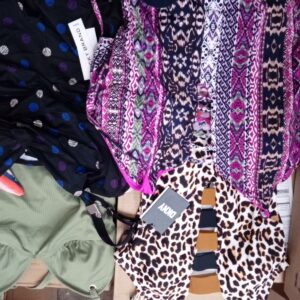 LADIES SWIMWEAR SMALL LOT, SHELF PULLS, 5520680, 53 units, PA image 3
