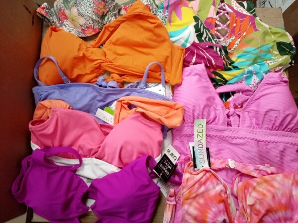 LADIES SWIMWEAR SMALL LOT, SHELF PULLS, 5520681, 49 units, PA image 4