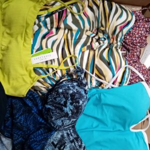LADIES SWIMWEAR SMALL LOT, SHELF PULLS, 5520683, 71 units, PA image 1