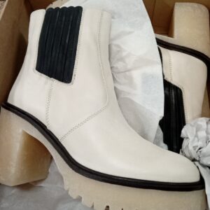 LADIES SHOES SMALL LOT, SHELF PULLS, 5521098, 24 units, PA image 5