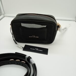 HANDBAGS AND WALLETS SMALL LOT, SHELF PULLS, 5521771, 5 units, PA image 2