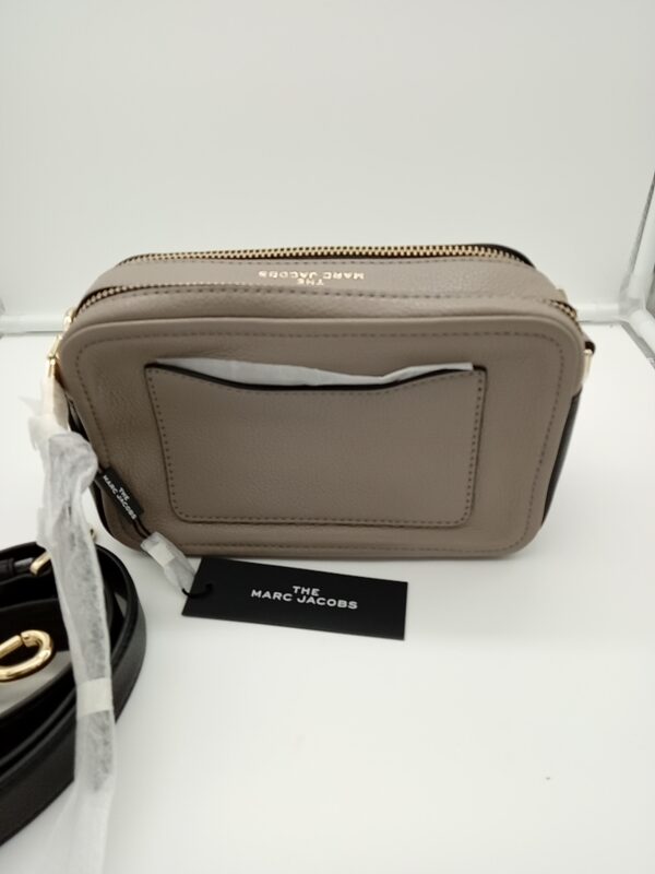 HANDBAGS AND WALLETS SMALL LOT, SHELF PULLS, 5521771, 5 units, PA image 5