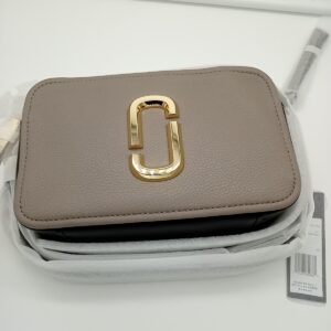HANDBAGS AND WALLETS SMALL LOT, SHELF PULLS, 5521774, 5 units, PA image 5
