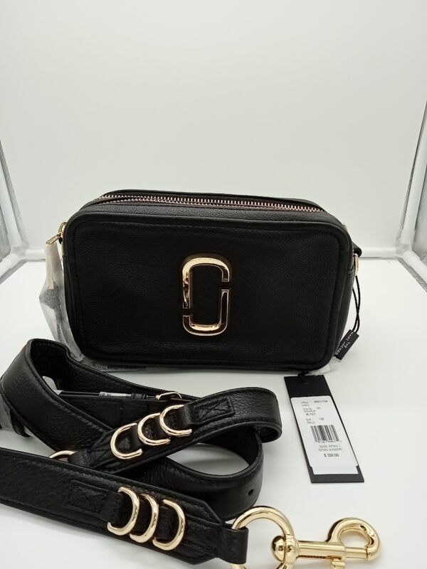 HANDBAGS AND WALLETS SMALL LOT, SHELF PULLS, 5521774, 5 units, PA image 3