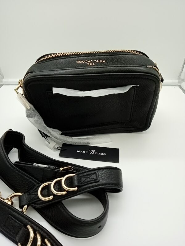 HANDBAGS AND WALLETS SMALL LOT, SHELF PULLS, 5521774, 5 units, PA image 4