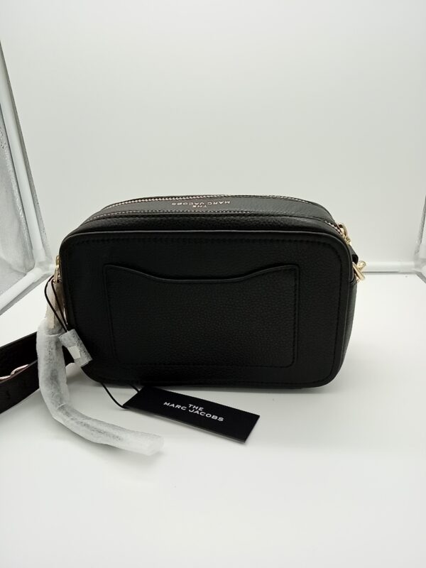 HANDBAGS AND WALLETS SMALL LOT, SHELF PULLS, 5521775, 5 units, PA image 2