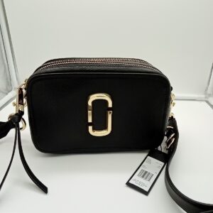 HANDBAGS AND WALLETS SMALL LOT, SHELF PULLS, 5521775, 5 units, PA image 1