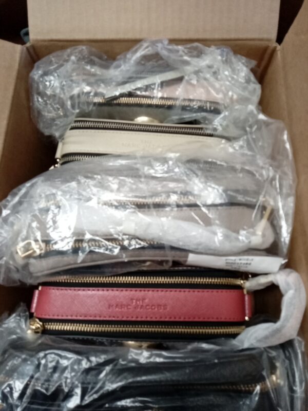 HANDBAGS AND WALLETS SMALL LOT, SHELF PULLS, 5521777, 5 units, PA image 8