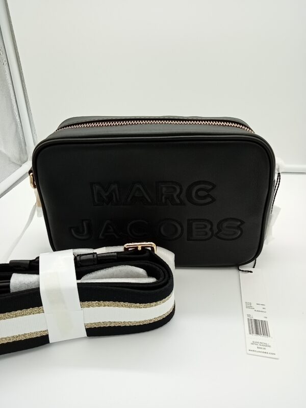 HANDBAGS AND WALLETS SMALL LOT, SHELF PULLS, 5521784, 5 units, PA image 2