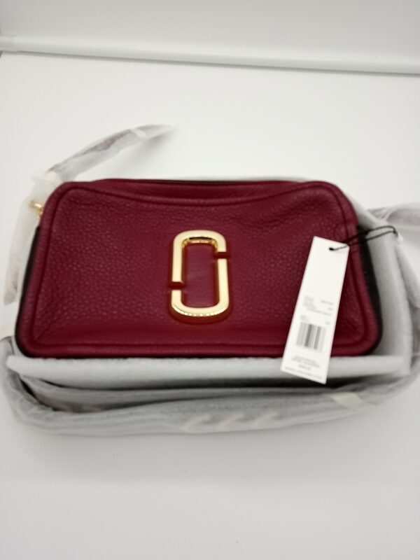 HANDBAGS AND WALLETS SMALL LOT, SHELF PULLS, 5521786, 11 units, PA image 8